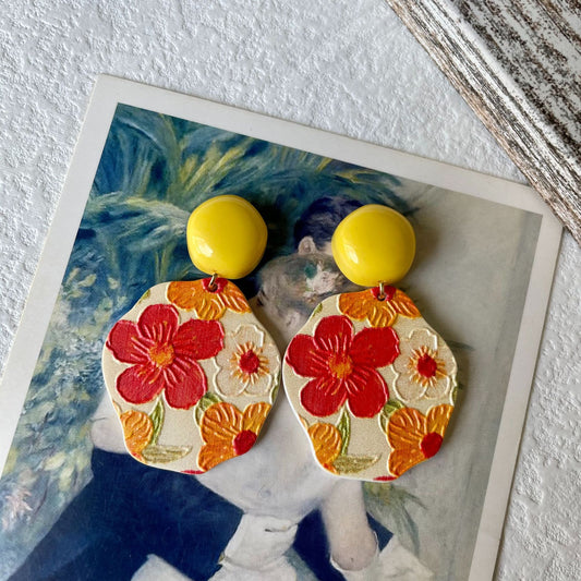 Women's Painting Flower Sweet Contrast Color Retro Landscape Design Fresh Ear Earrings