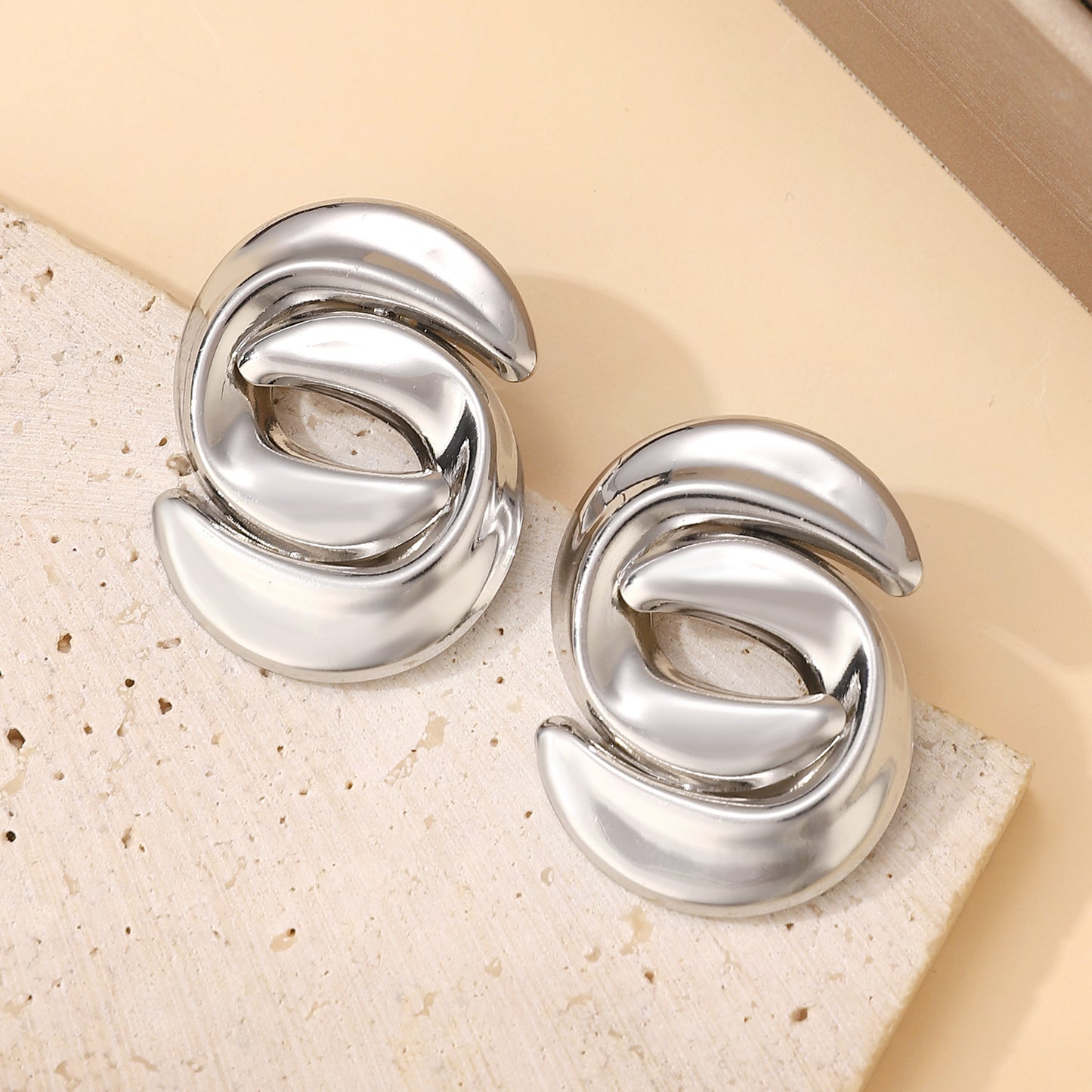 Irregular Geometric Ear Exaggerated Fashion Metal Earrings