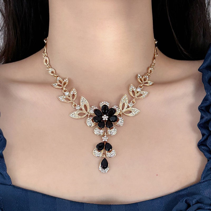 Vacation Exaggerated Style Flower Fashionable Niche Design Necklaces