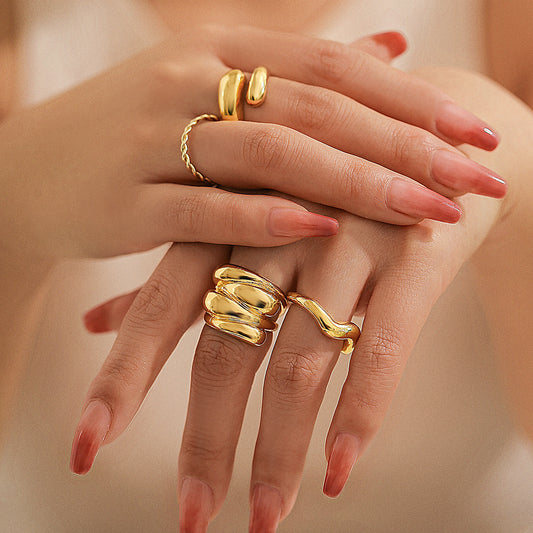 Simple Hug Glossy Curved Twin Style Rings