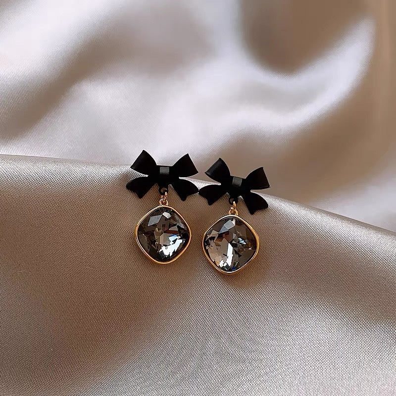 Women's Black Bow Large Rhinestone Trendy Elegant Earrings