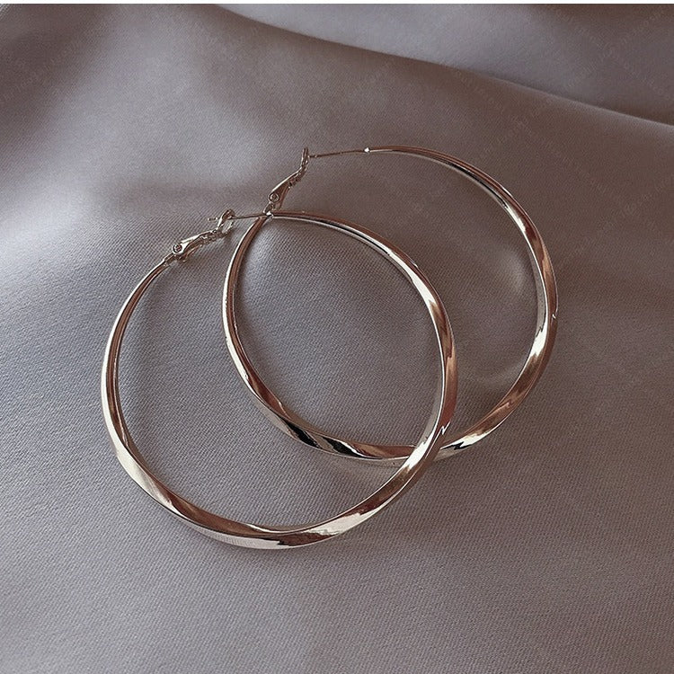 Women's Pigment Light Luxury High-grade Ear Niche Rings