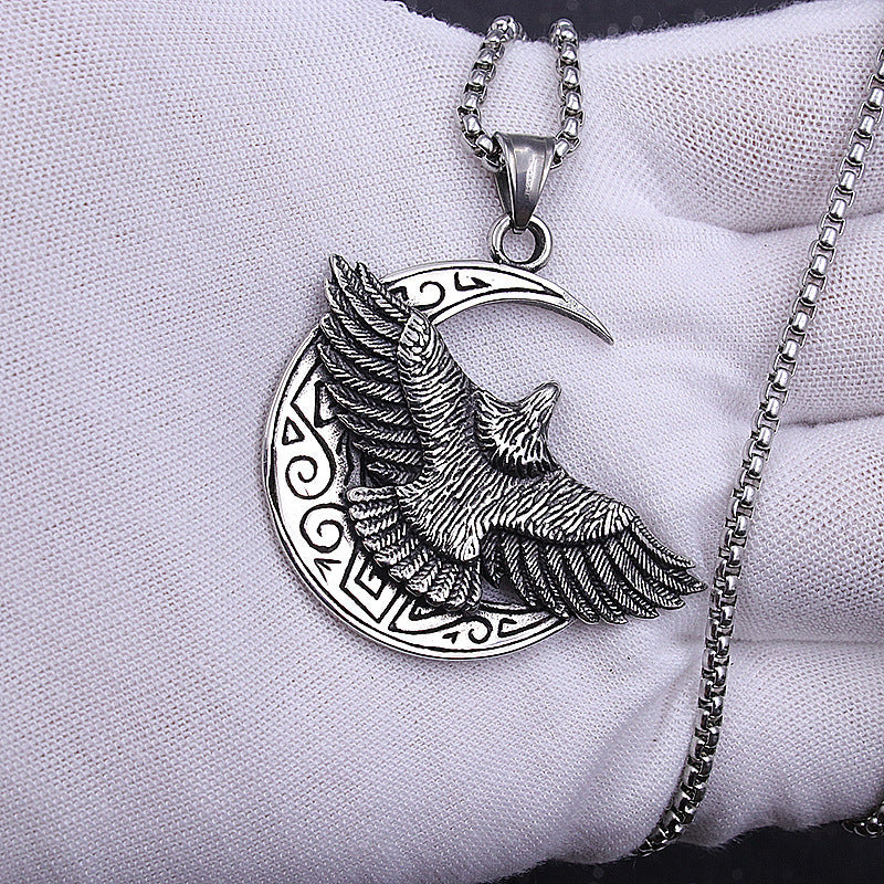 Men's Minority Design High-grade Titanium Steel Ornament Eagle Live Necklaces