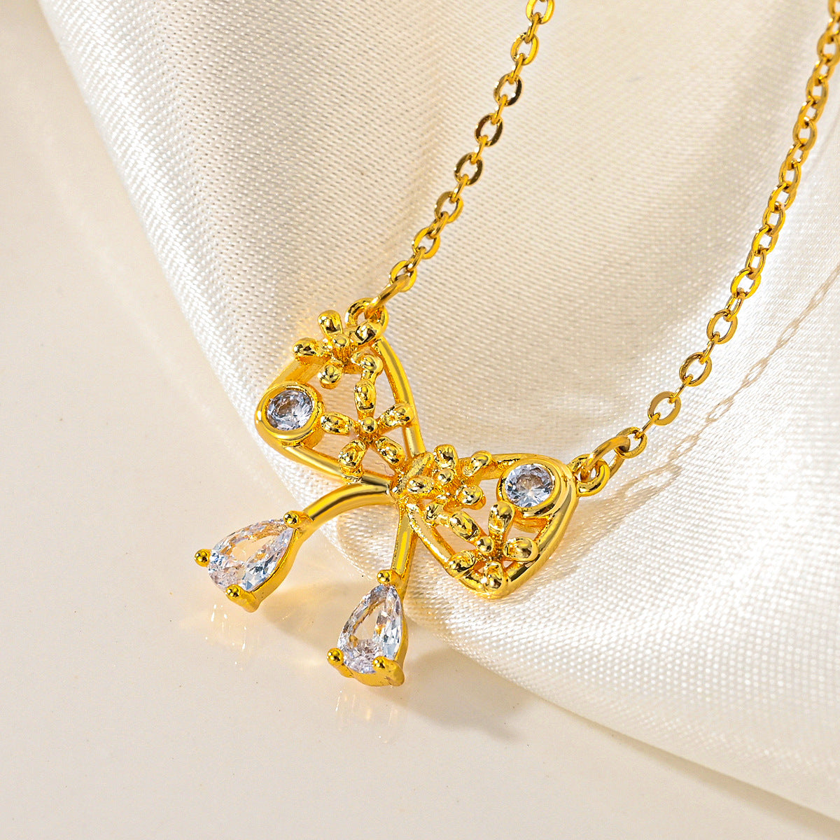 Women's Regular Chain Gang Drill Electroplated Bow Necklaces