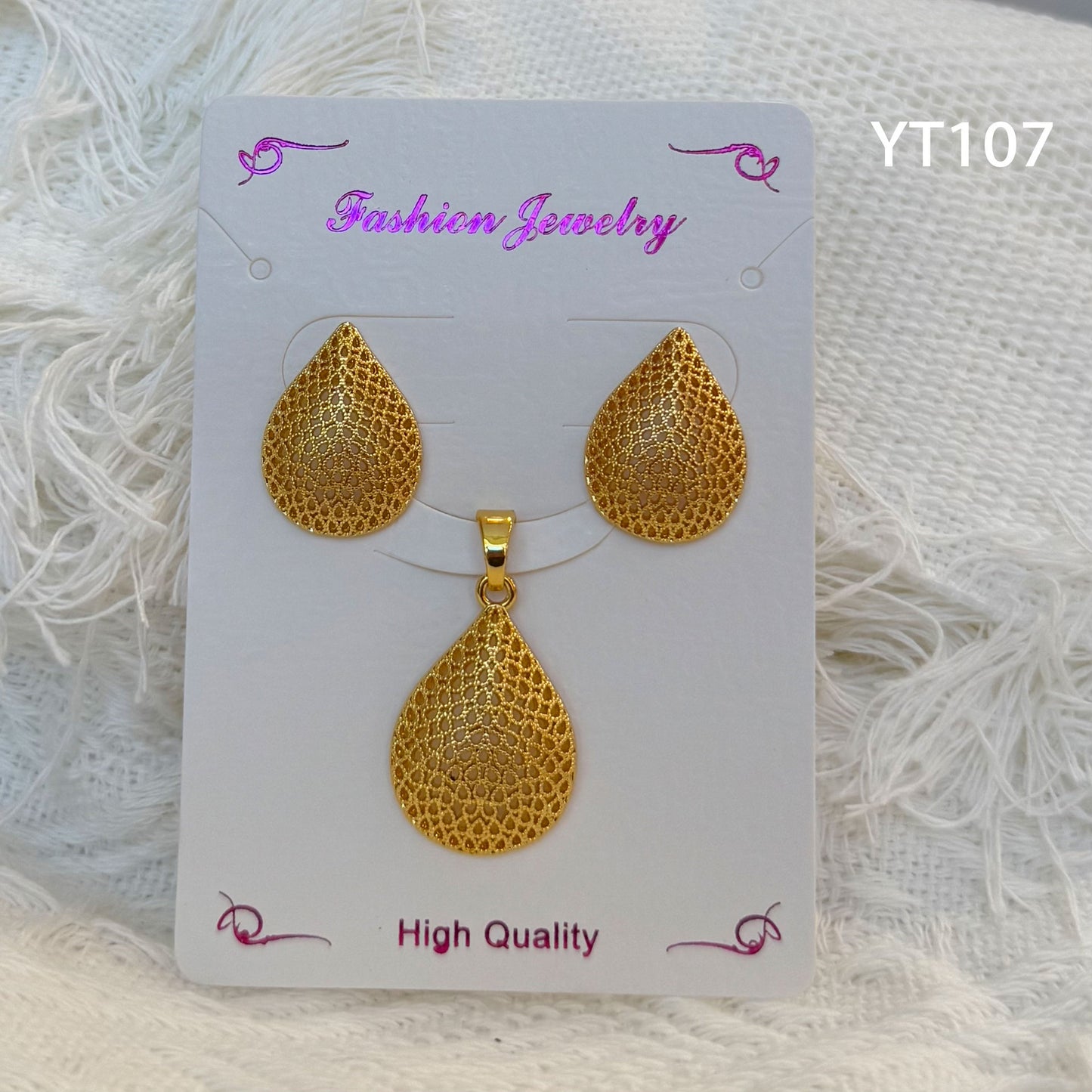 Niche Design Mild Luxury Retro Golden Versatile Jewelry Set
