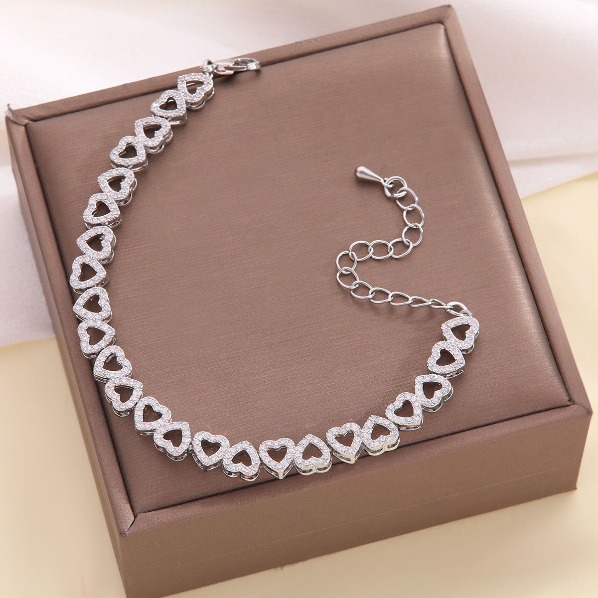 Women's Luxury Super Flash Gift Full Diamond Heart-shaped Bracelets