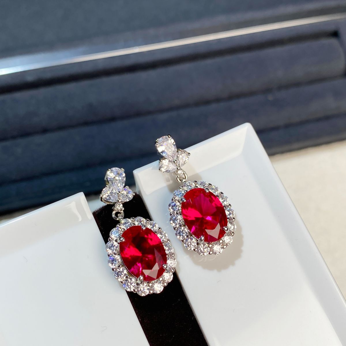 Attractive Sier Red Treasure Female Corundum Earrings