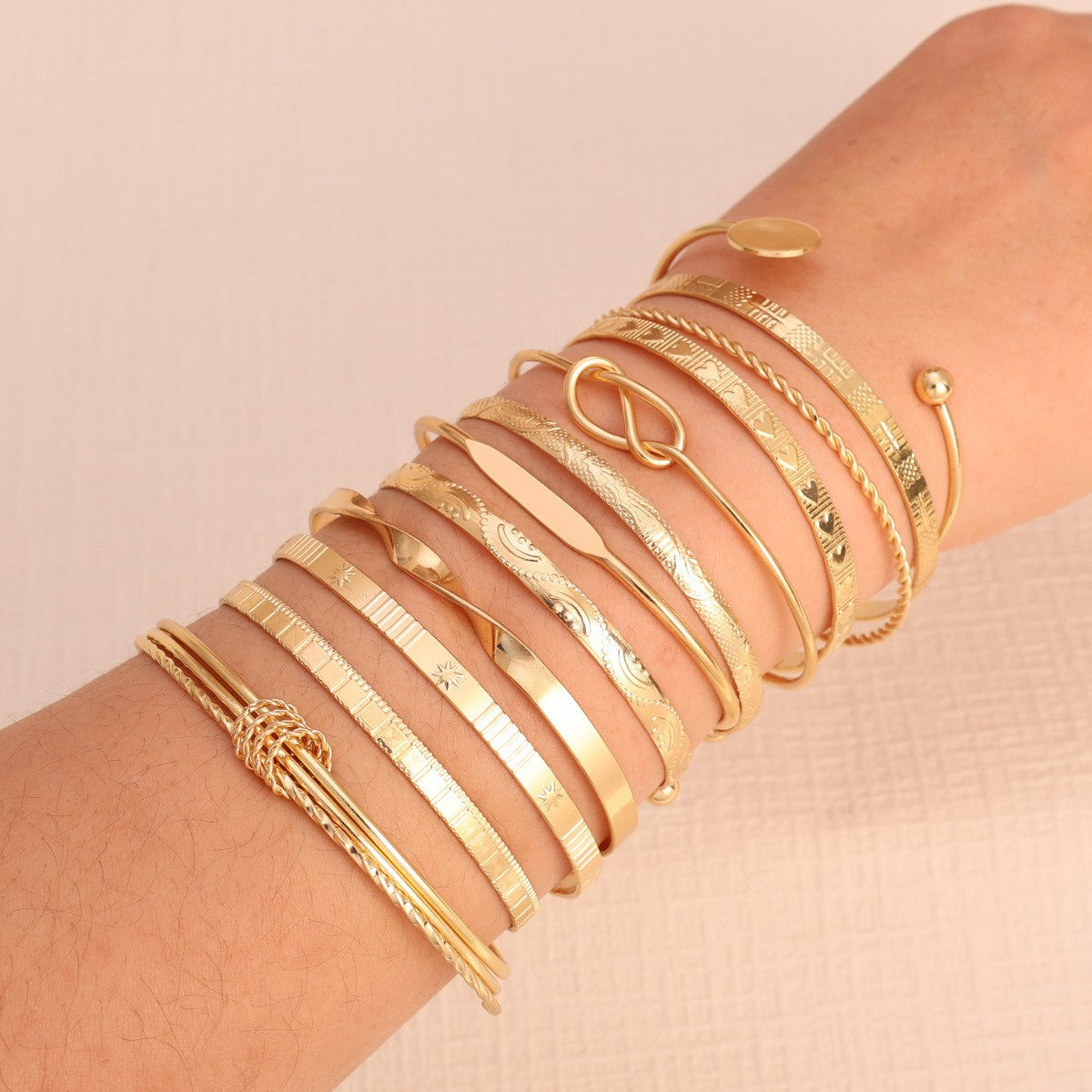 Fashion Personality Embossed Twist Geometric Stacked Bracelets