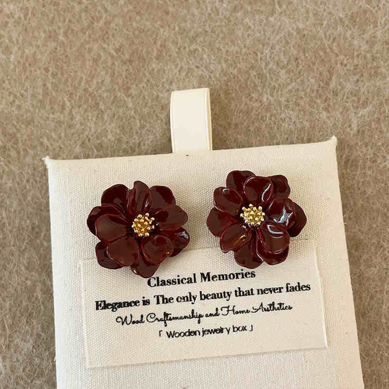 Women's Series Flower Vacation Style Niche High-grade Earrings