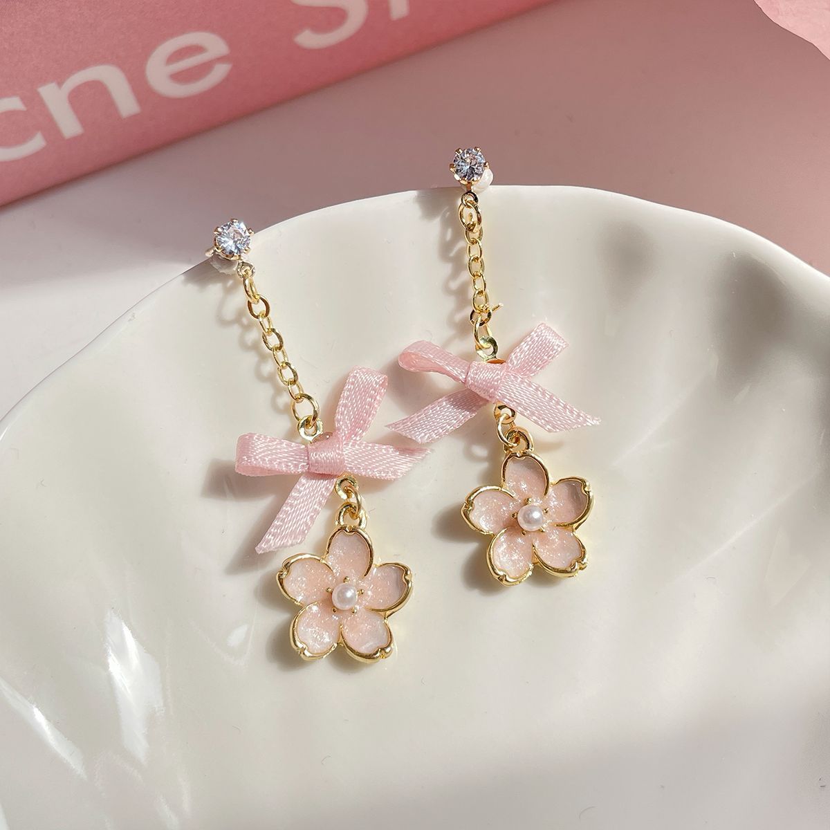 Sier Needle Sweet Girly Niche Design Three-dimensional Light Earrings