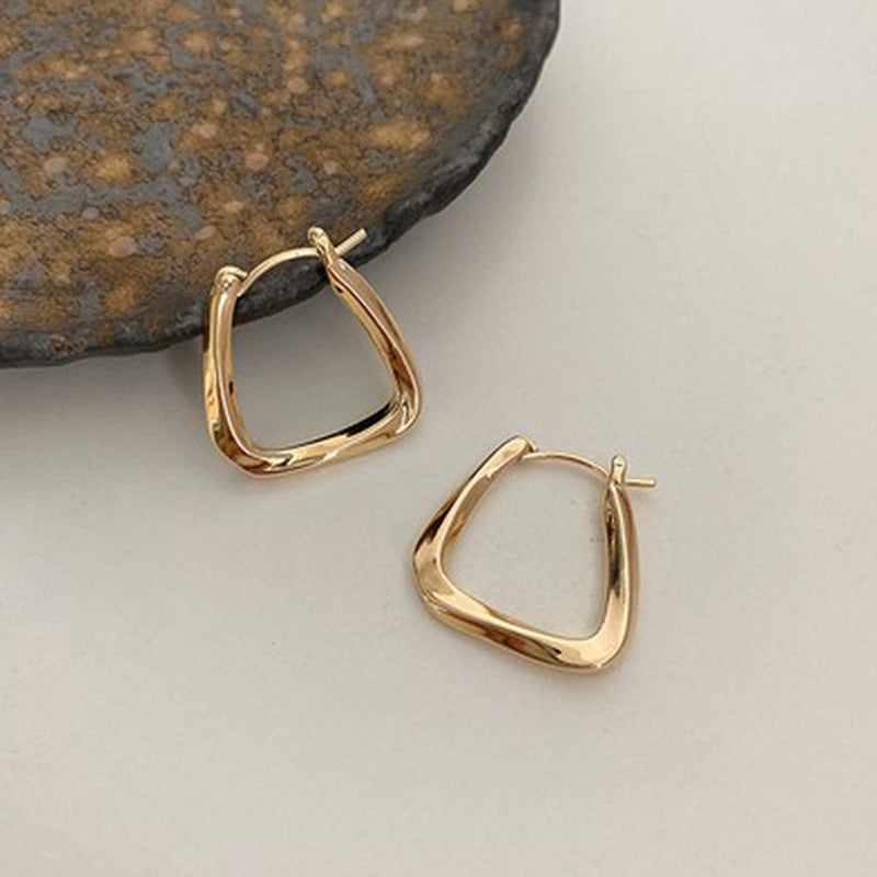 Women's Simple Trendy Sier Needle U-shaped Metal Earrings