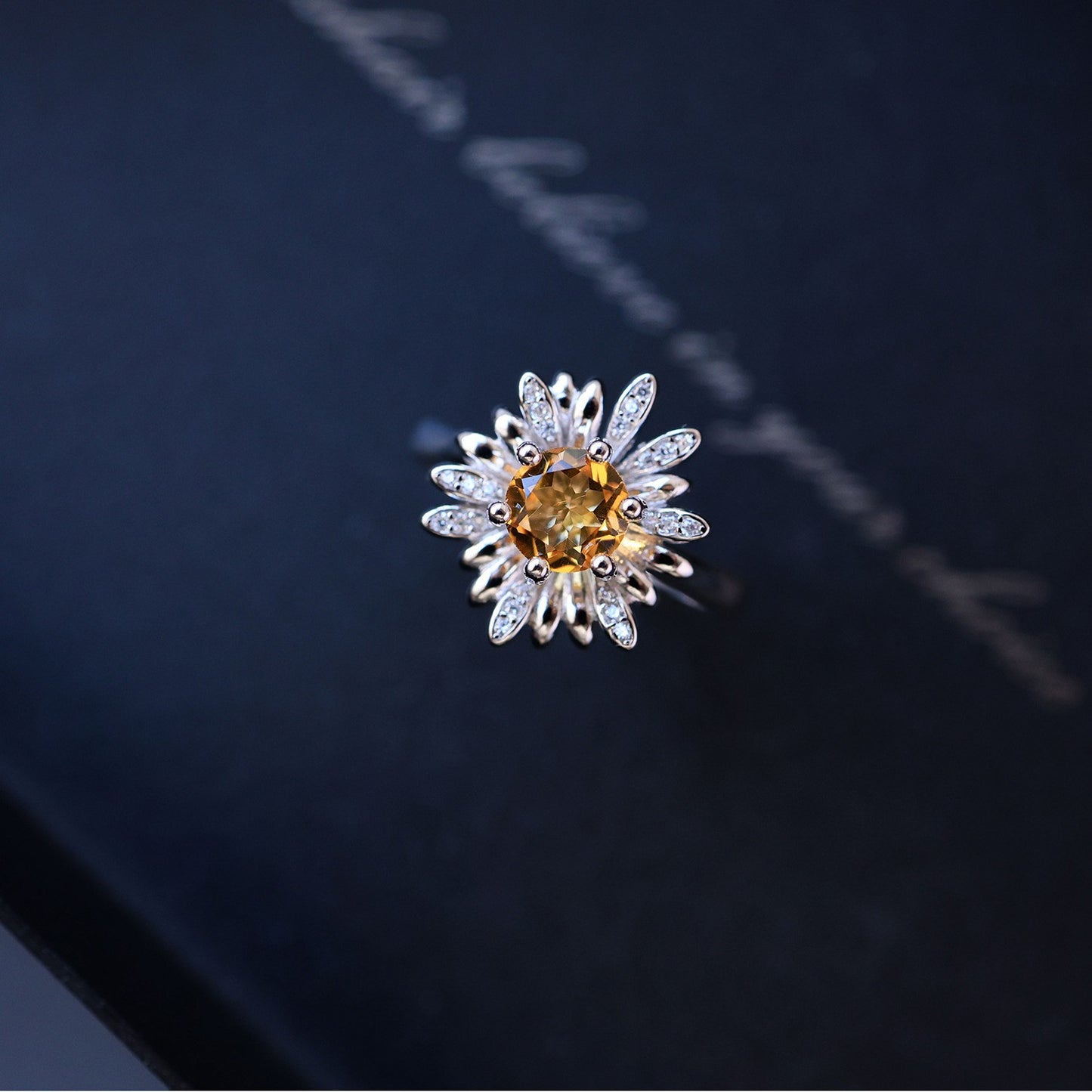 Women's & Men's Natural Citrine Sunflower Fashion Feeling Electroplated Ring