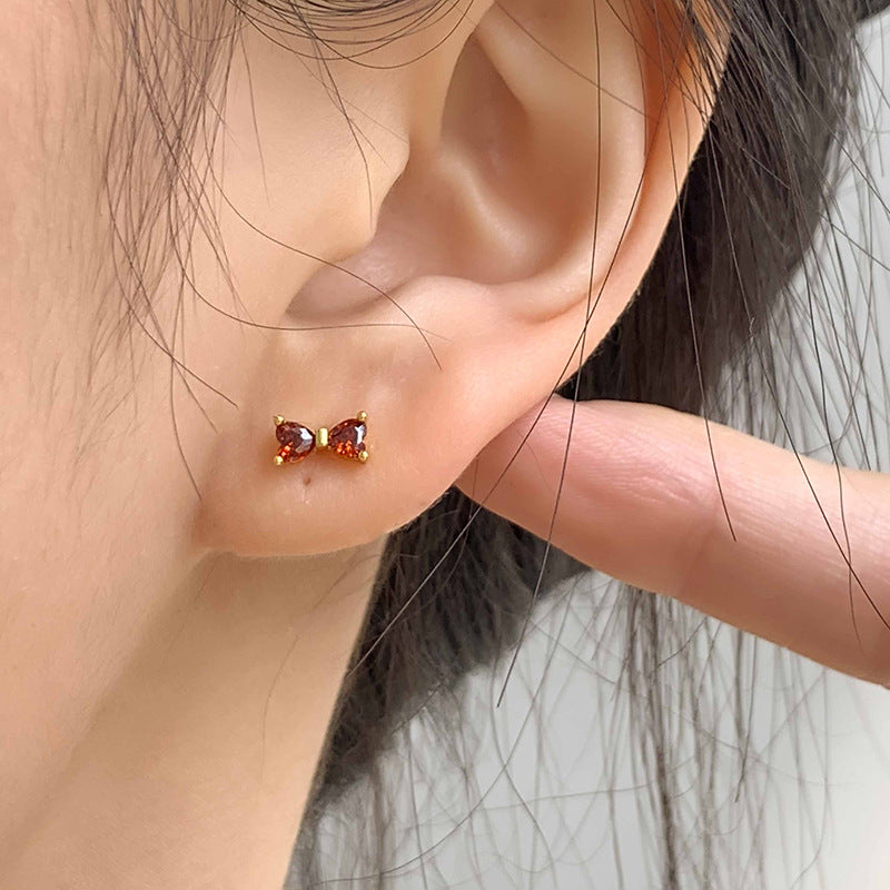 Women's Simple Compact Niche Design Loving Heart Earrings