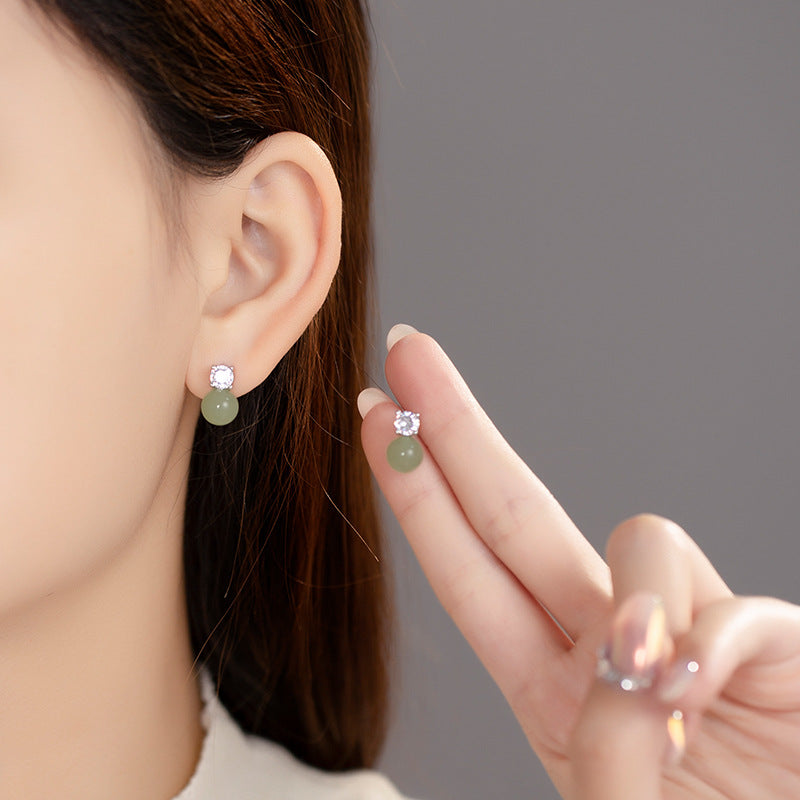 Women's Single Rhinestone Ear High Sense Simple Temperamental Small Earrings