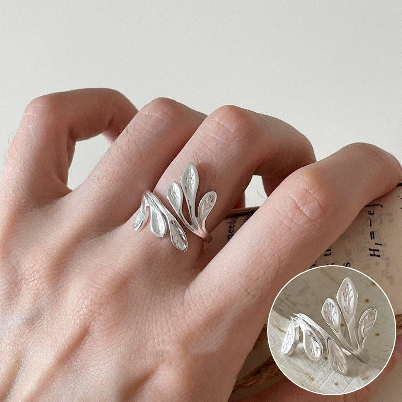 Dignified Geometric Lines Winding Sier Opening Rings