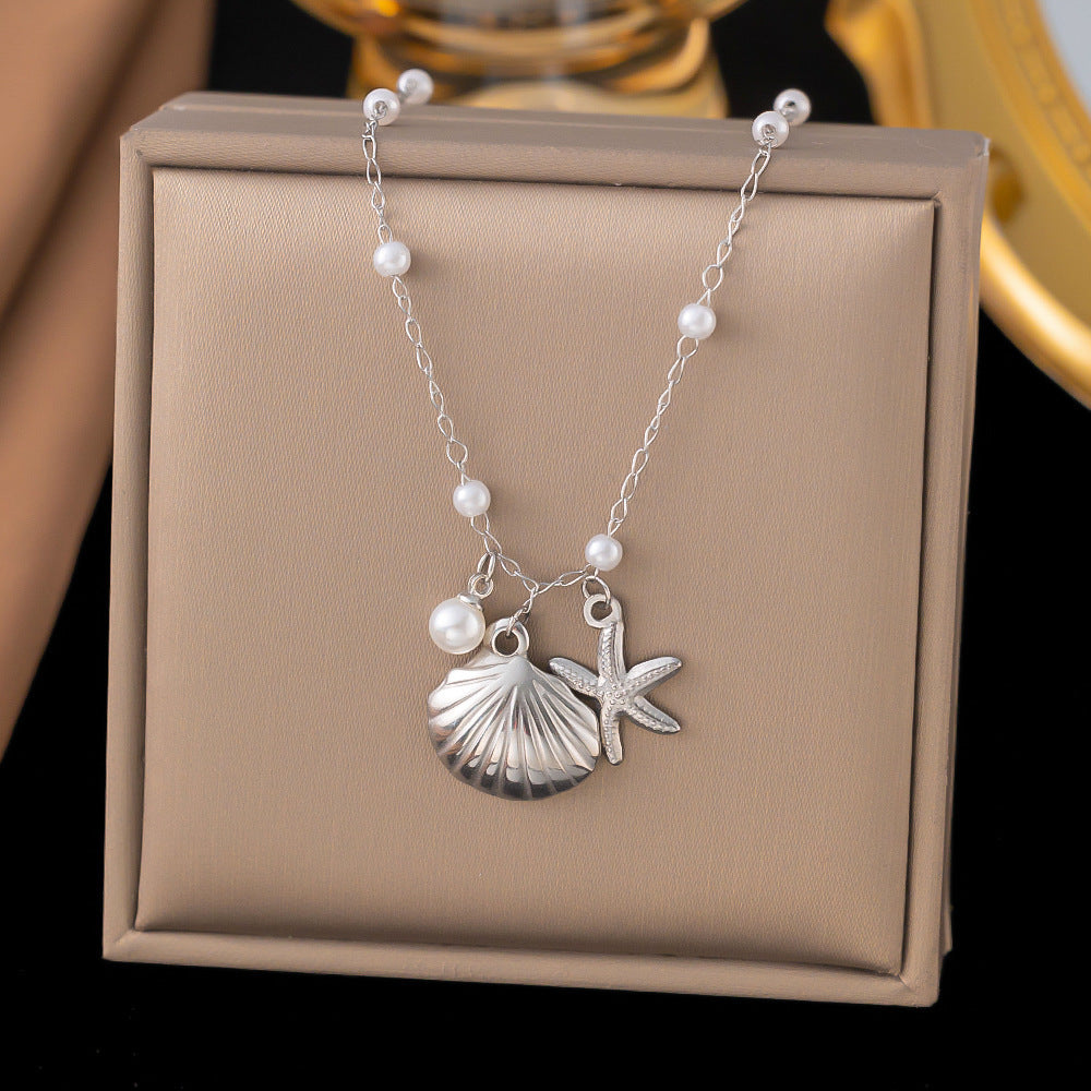 Fashion Simple Love Stainless Steel Ornament Necklaces