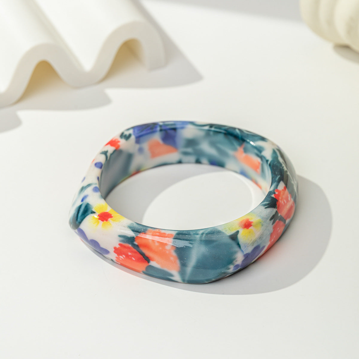 Women's Square Irregular Blooming Pattern Resin Personalized Fashionable Bracelets