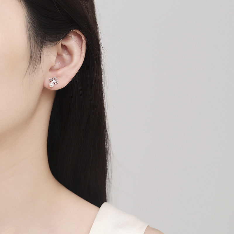 Refreshing Clover Pearl Nail Female Fashion Ear Rings