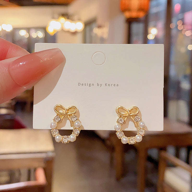 Women's Sier Needle Light Luxury Minority Pearl For Graceful Stud Earrings