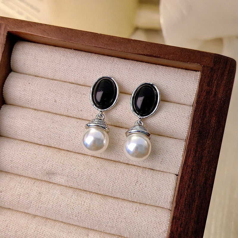 Women's Classic Retro Water Drop High-grade Alloy Earrings