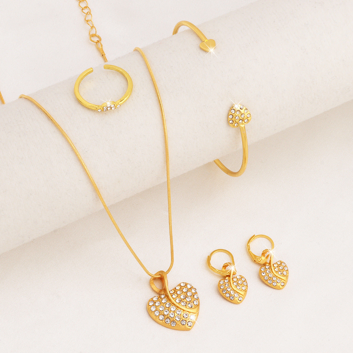 Fashion Heart-shaped Clavicle Peach Heart Wedding Necklaces