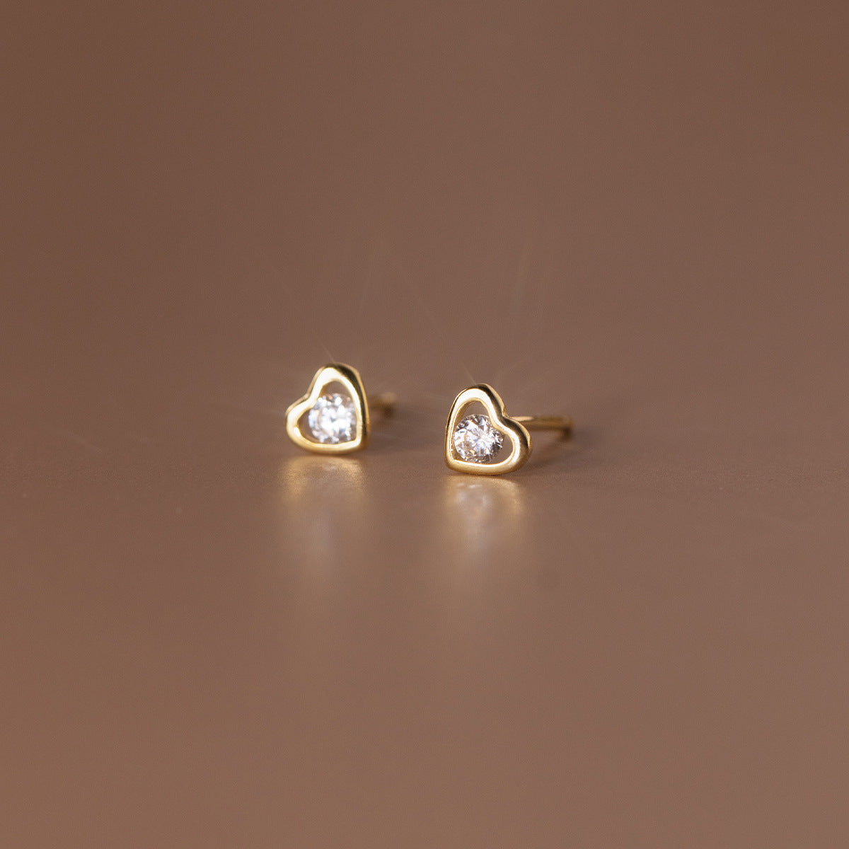 Women's Simple Love Heart Single Diamond Heart-shaped Earrings
