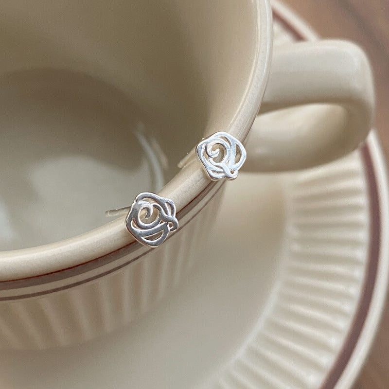 Women's For Simple Compact Love Heart Niche High Earrings