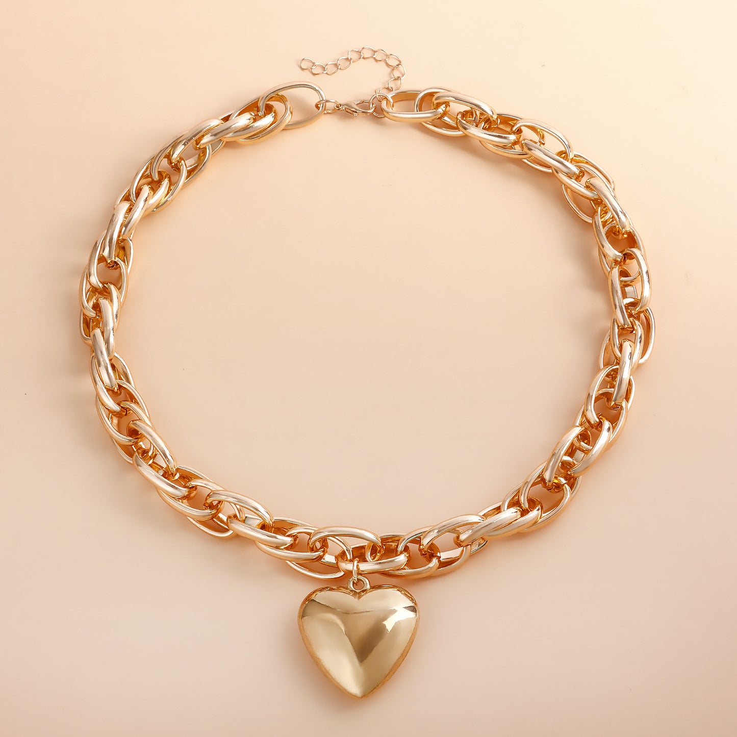 O-shaped Chain Large Peach Heart Exaggerating Necklaces