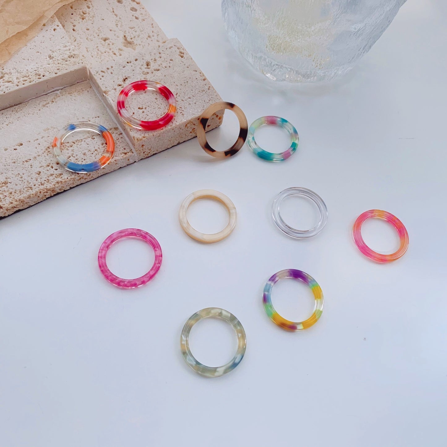 Trendy Retro Color Resin Commuter Fine Index Ring