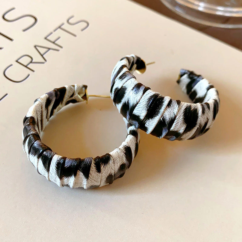 Sier Needle Simple Leopard Print Geometric Earrings