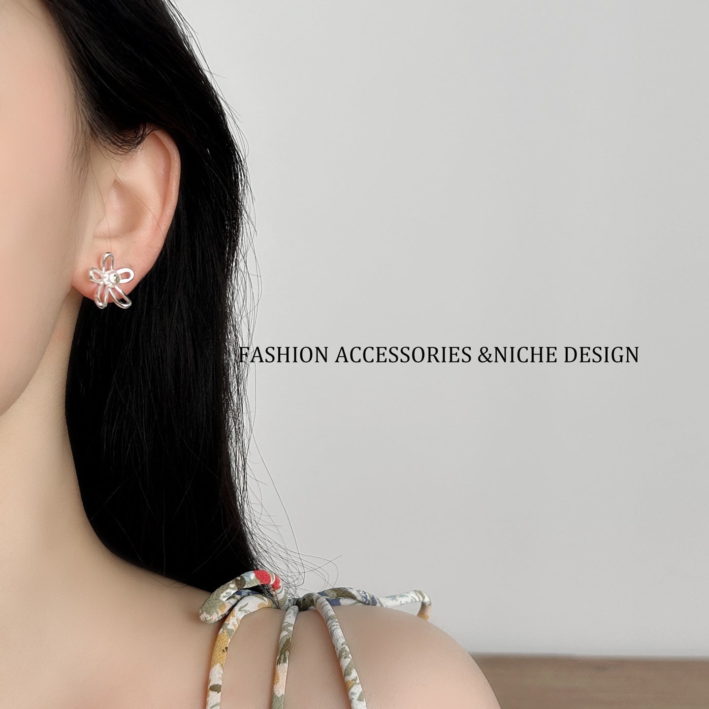 Big Flower Ear Temperament Entry Lux Earrings