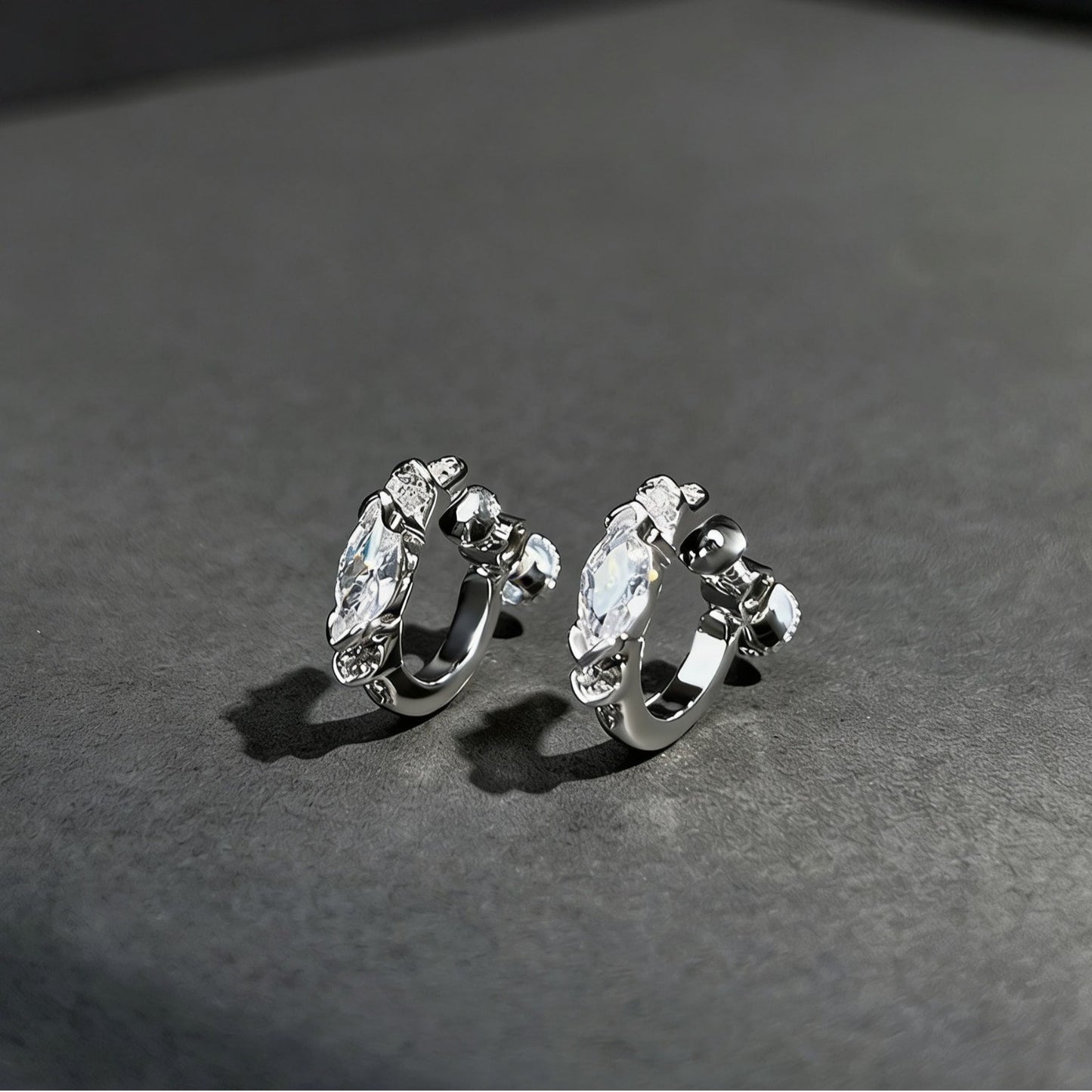 Women's & Men's Eye Trendy Hip Hop Zircon Design Ancient Ear Clip