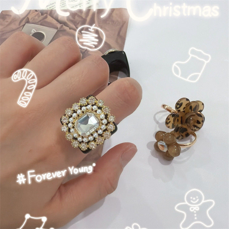 Style Black Square Alloy Love Three-dimensional Flower Ring