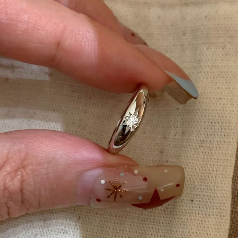 Eight Awn Star Pole Simple Design Ring