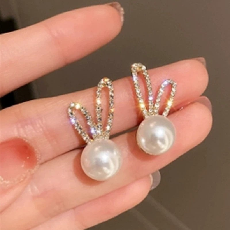 Women's Korean Pearl Simple Temperamental Ear Earrings