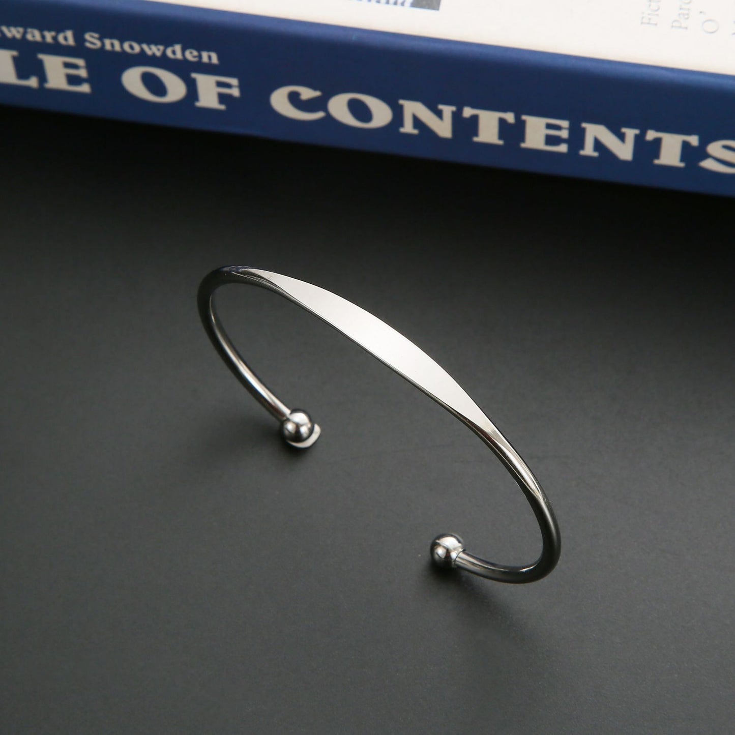 Titanium Steel Female High-grade Shaped Opening Light Bracelets