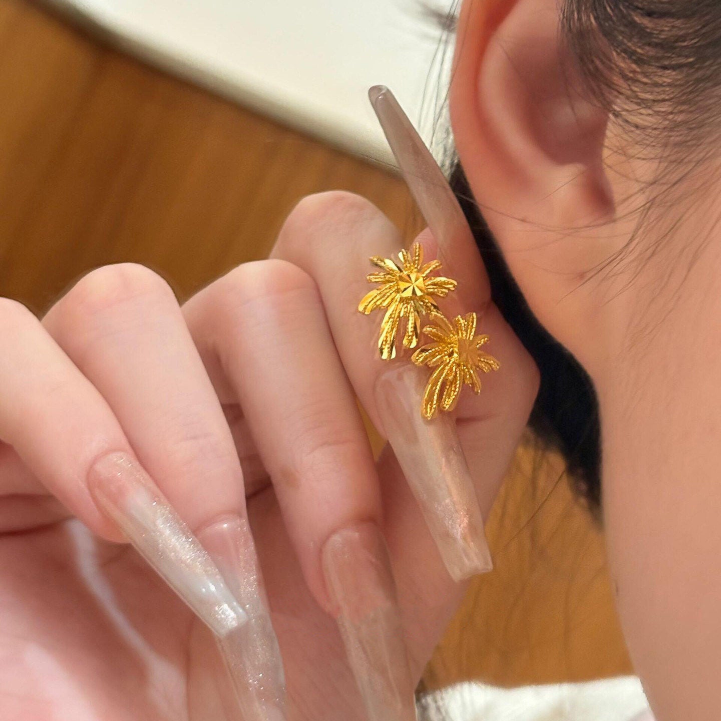 Ear Light Luxury Minority High-grade Flash Unique Style Design Sense Stud Earrings