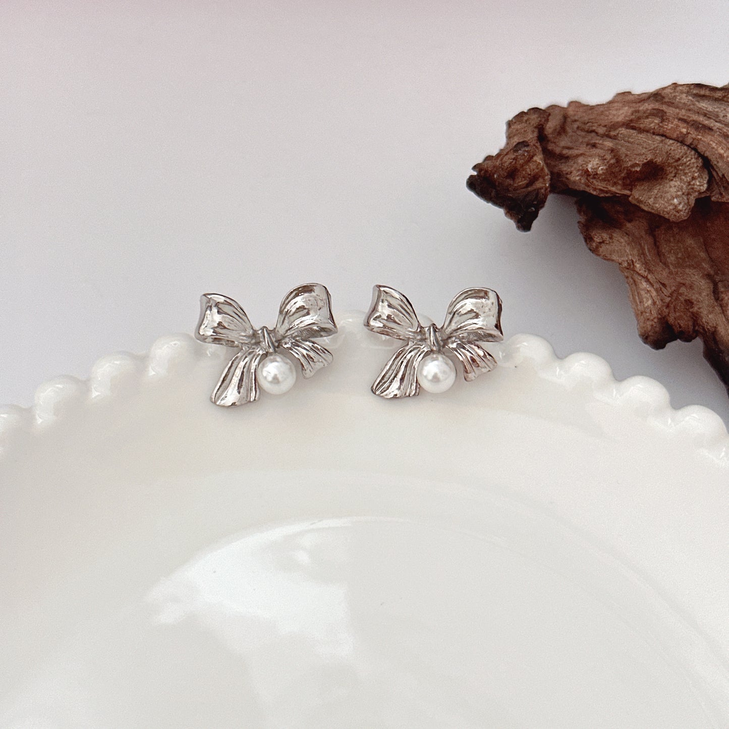Women's Pearl Simple Sweet Cool Style Design Earrings
