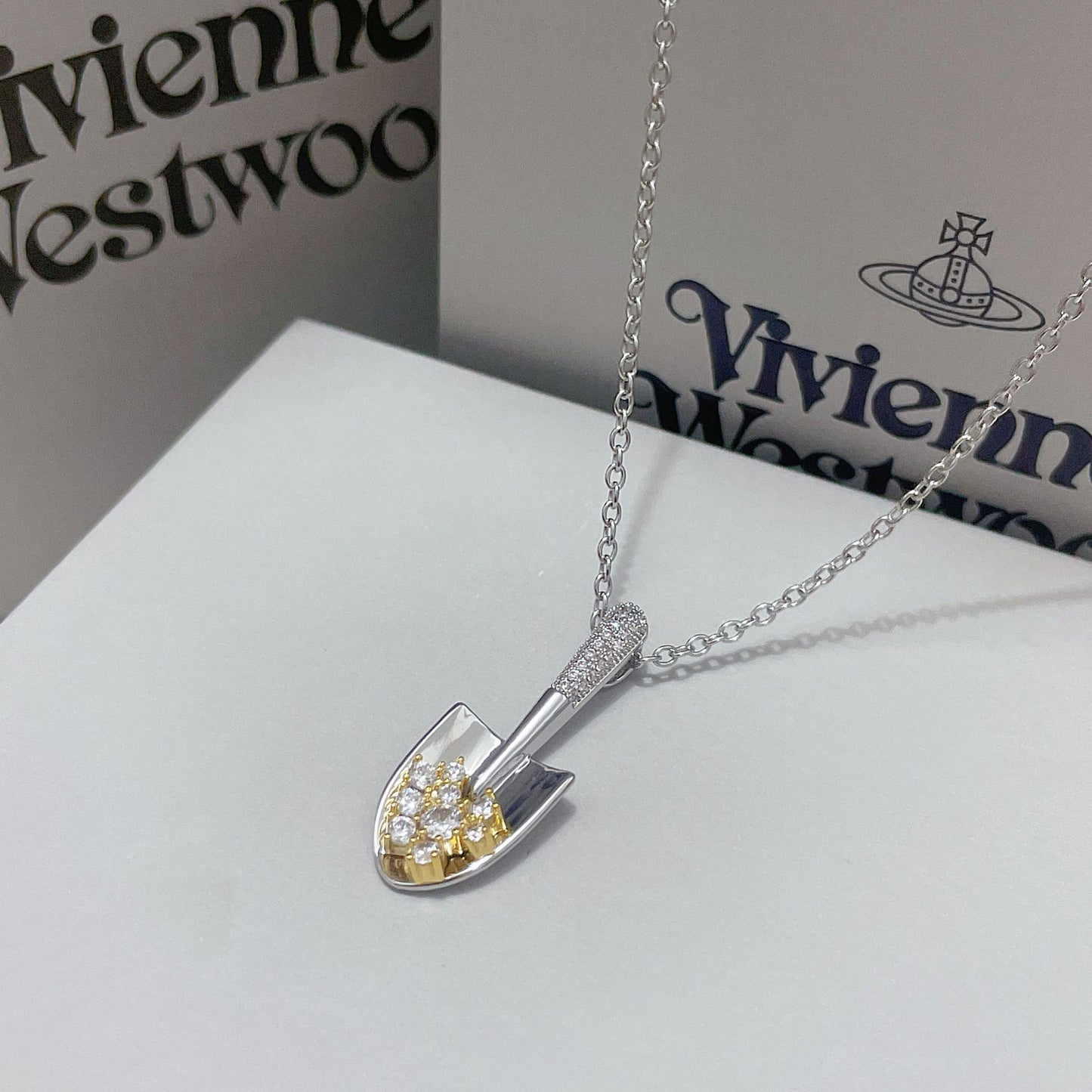 Light Luxury High-grade Feeling Micro Inlaid Zircon Niche Design Necklaces
