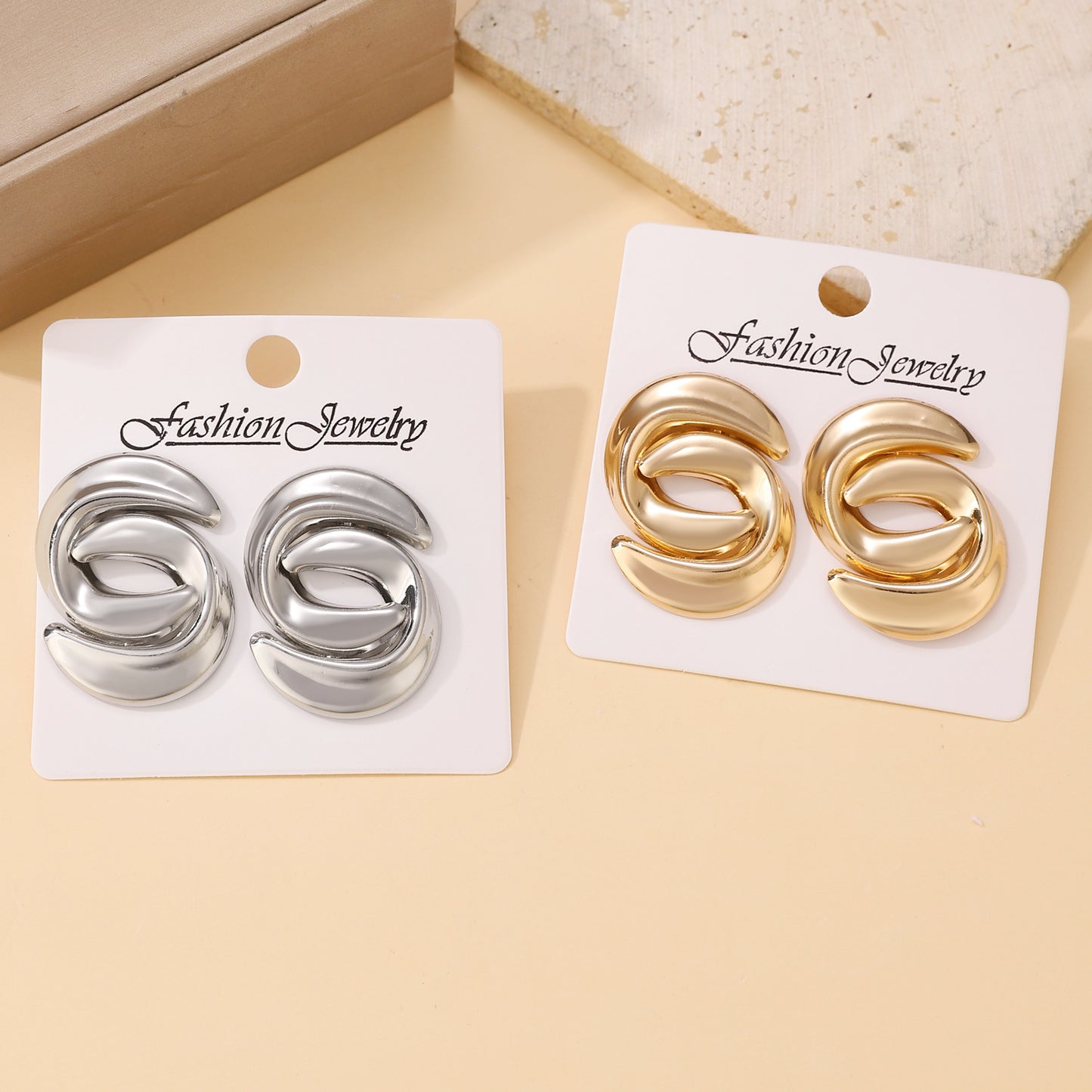 Irregular Geometric Ear Exaggerated Fashion Metal Earrings