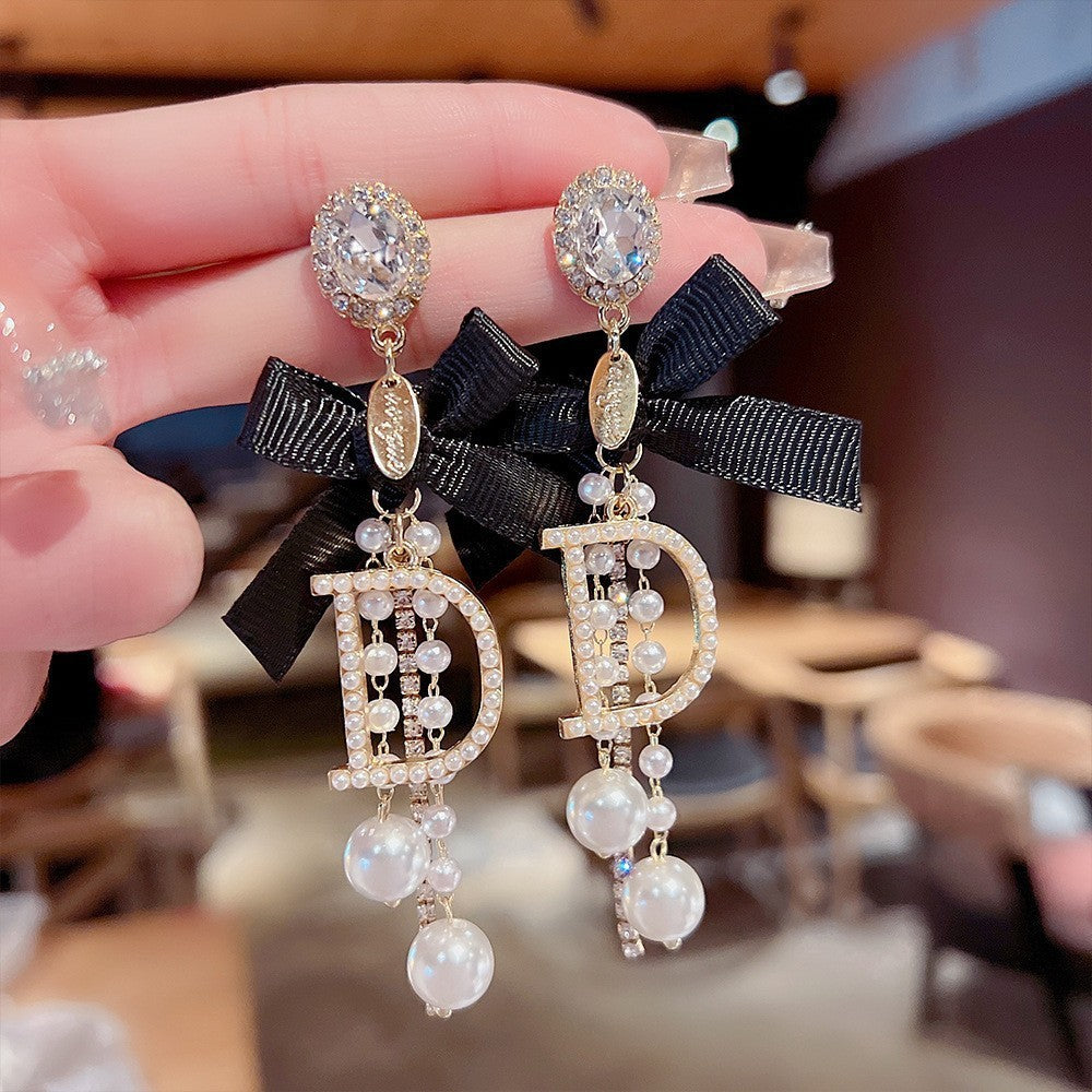 Women's Vintage Tassel Diamond High-grade Ear Minority Earrings