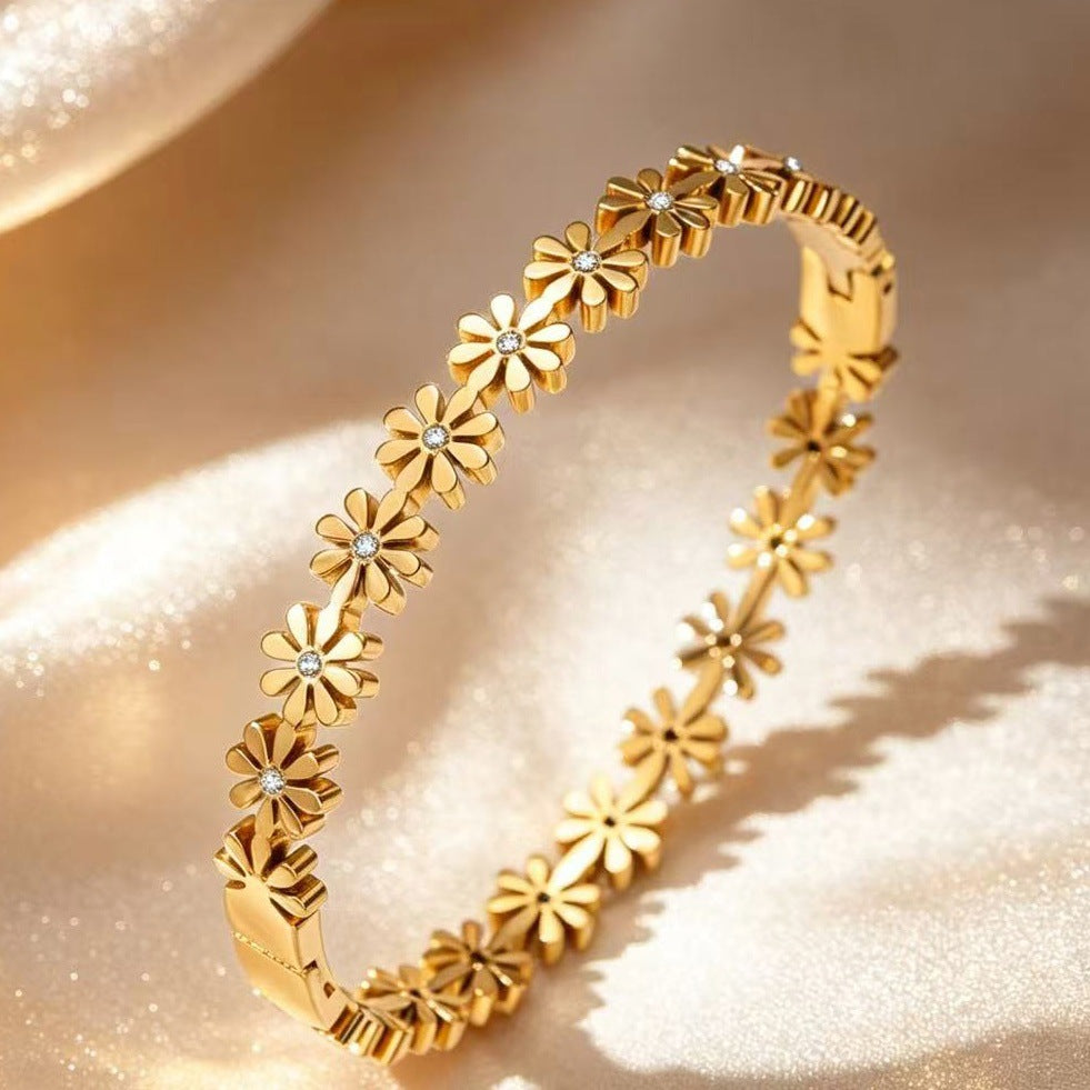 Women's Titanium Steel Little Daisy Simple High-grade Bracelet