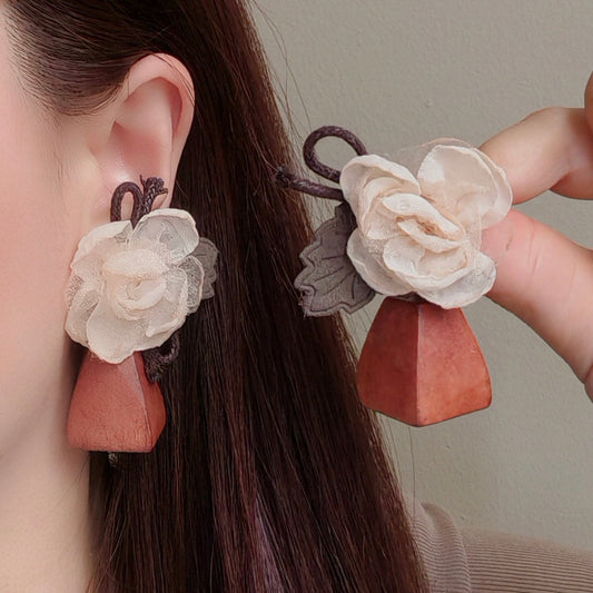 Exaggerated Personalized Mori Net Yarn Flowers Block Earrings
