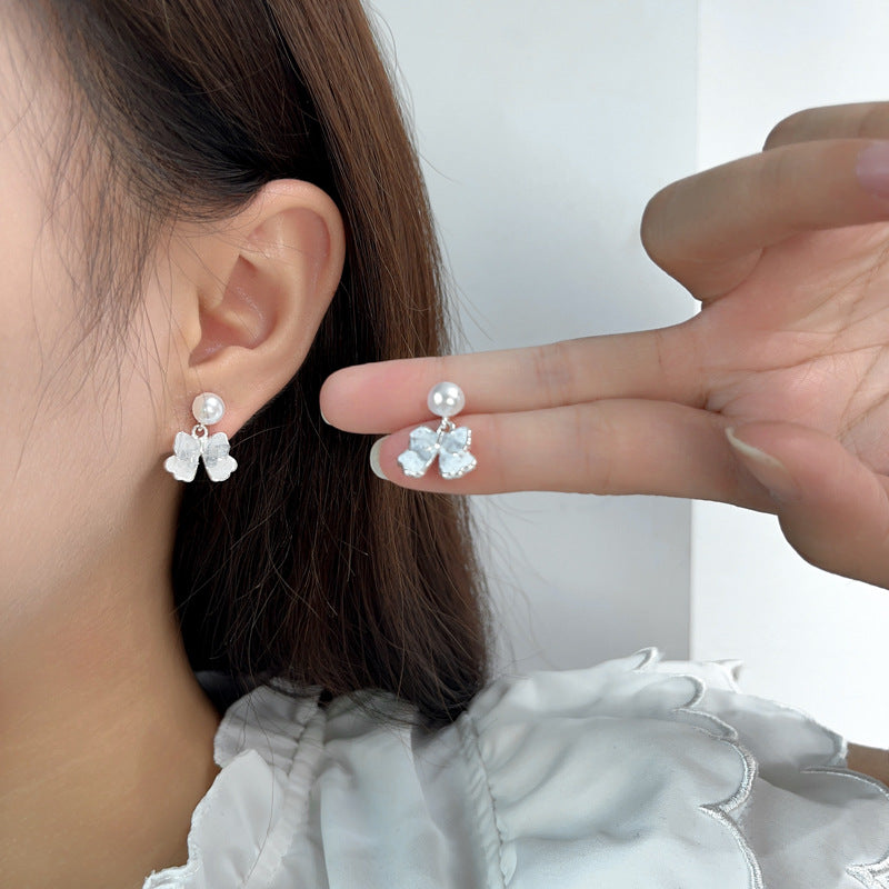 Women's Sier Needle Fog Blue Butterfly Light Earrings