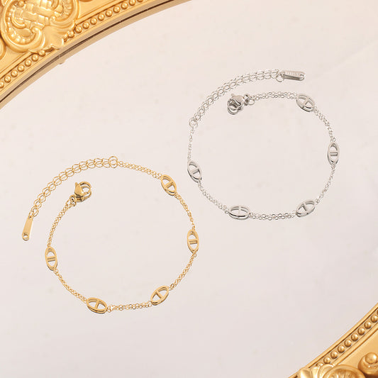 Design Advanced Pig Nose Titanium Steel Female Bracelets