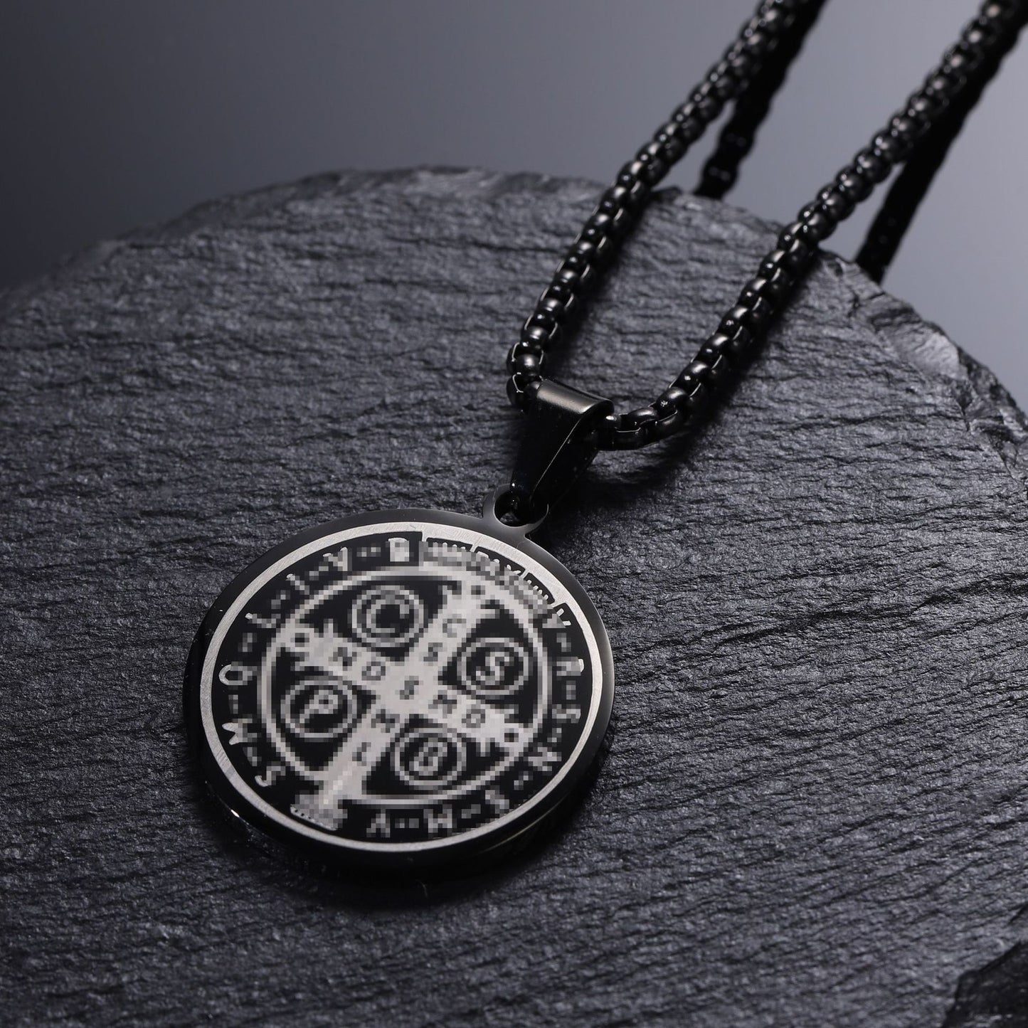 Stainless Steel Benedict Electroplated Round Hip Hop Sweater Pendant