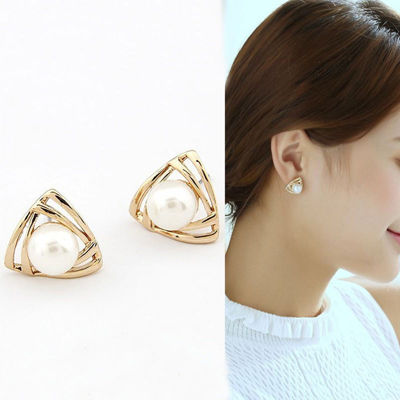 Women's Korean Pearl Simple Temperamental Ear Earrings