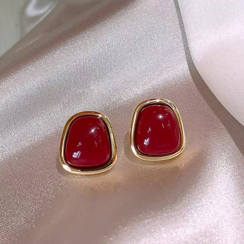 Women's Luxury Red Heart-shaped Ear Elegant Wild Earrings