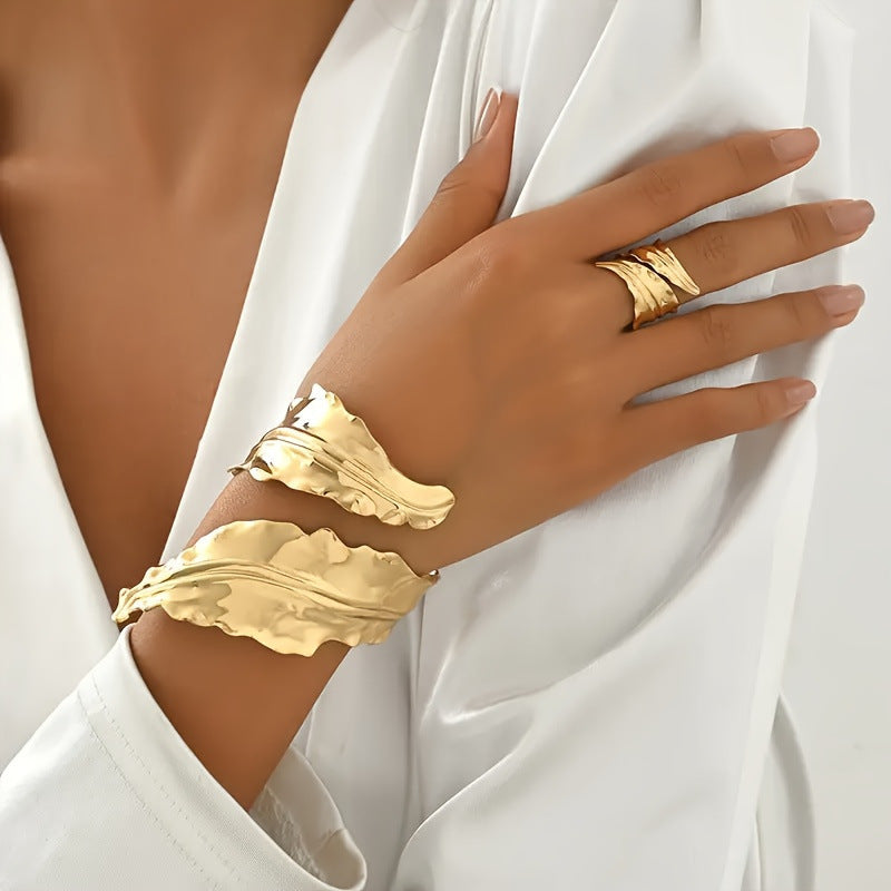 Butterfly Retro With Opening Elegant Graceful Popular Ladies Bracelet