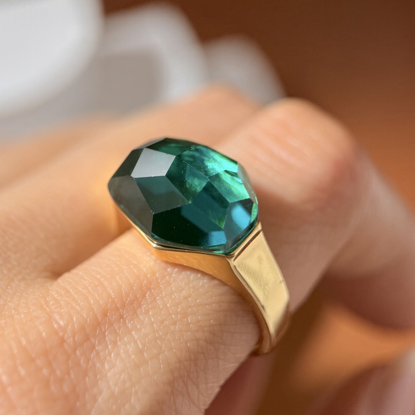 Geometric Cut Crystal Design Full Of Fire Color Craft Stable Ring